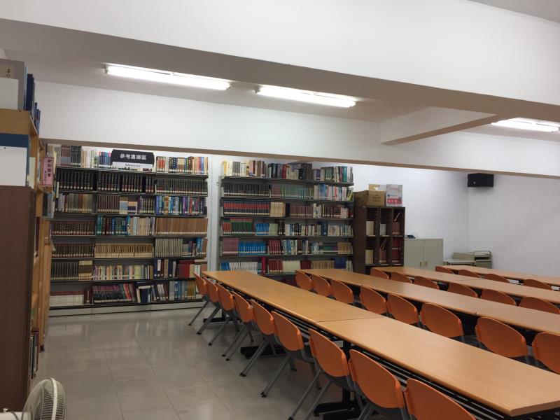 地下室-參考書區及多功能研習教室