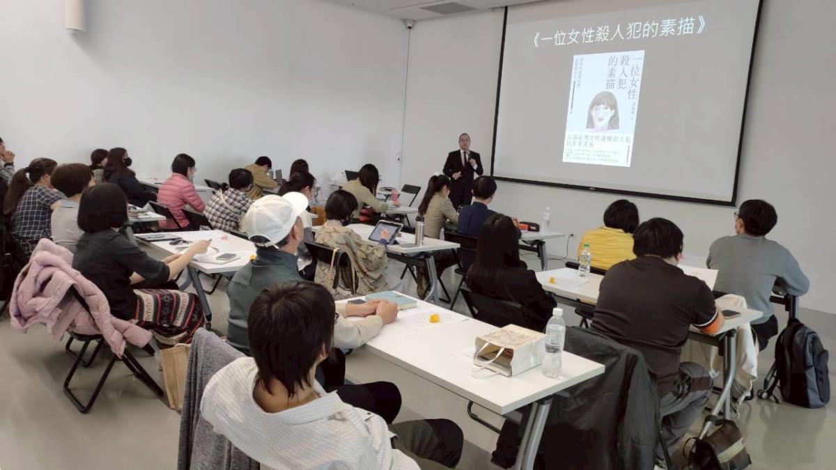白帽子講師