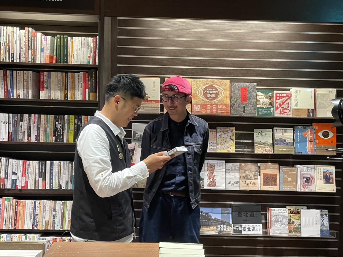 南區誠品書店店長向林大同推薦書