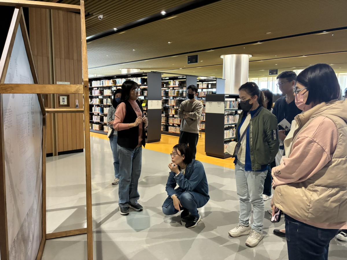 國圖館員導覽展覽