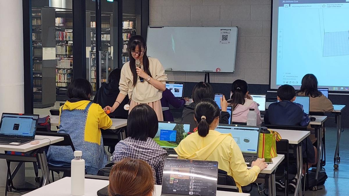 AI世代數位技能課(示意圖)