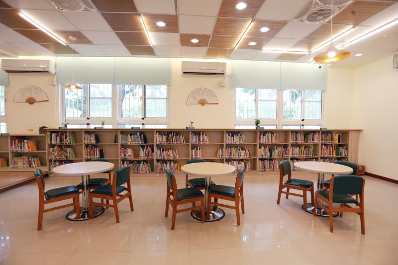 Nanhua District Library