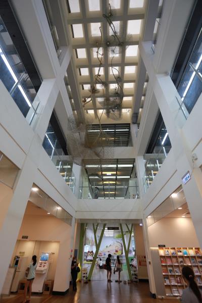 台南市立図書館(公園本館)